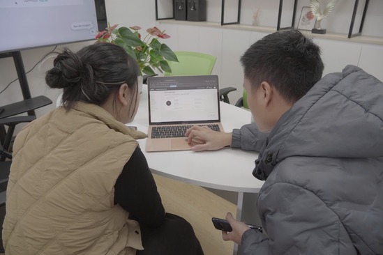 Anh Thợ Ads coaching 1:1 tại văn phòng